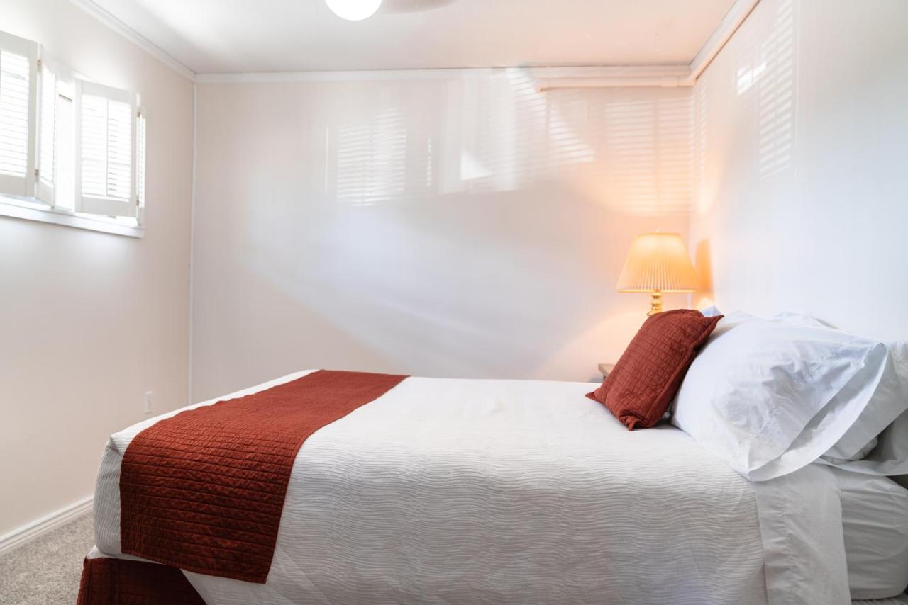 Riviera Motor Lodge Saratoga エクステリア 写真
